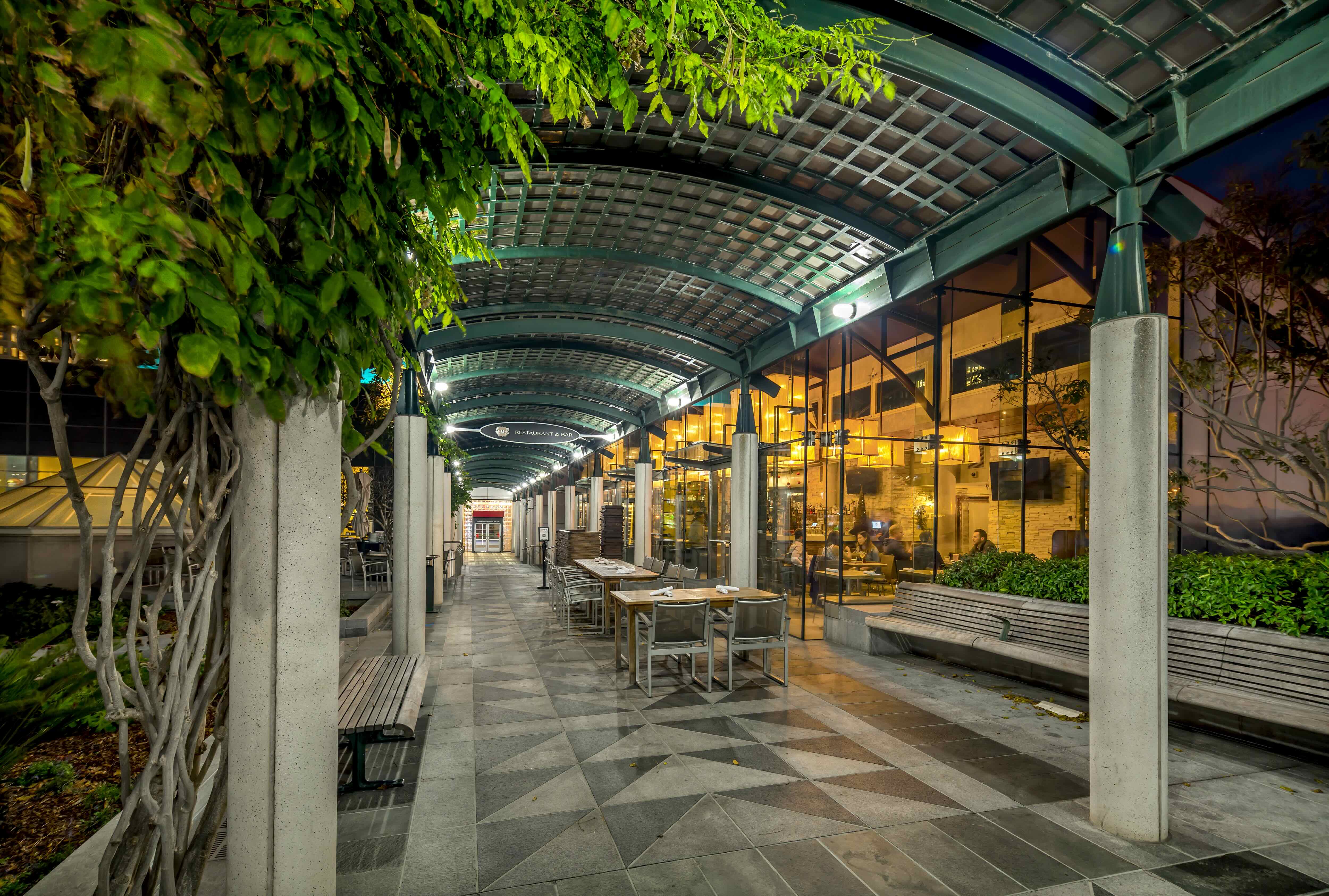 B Restaurant gallery image: B Restaurant Photos Gallery 1